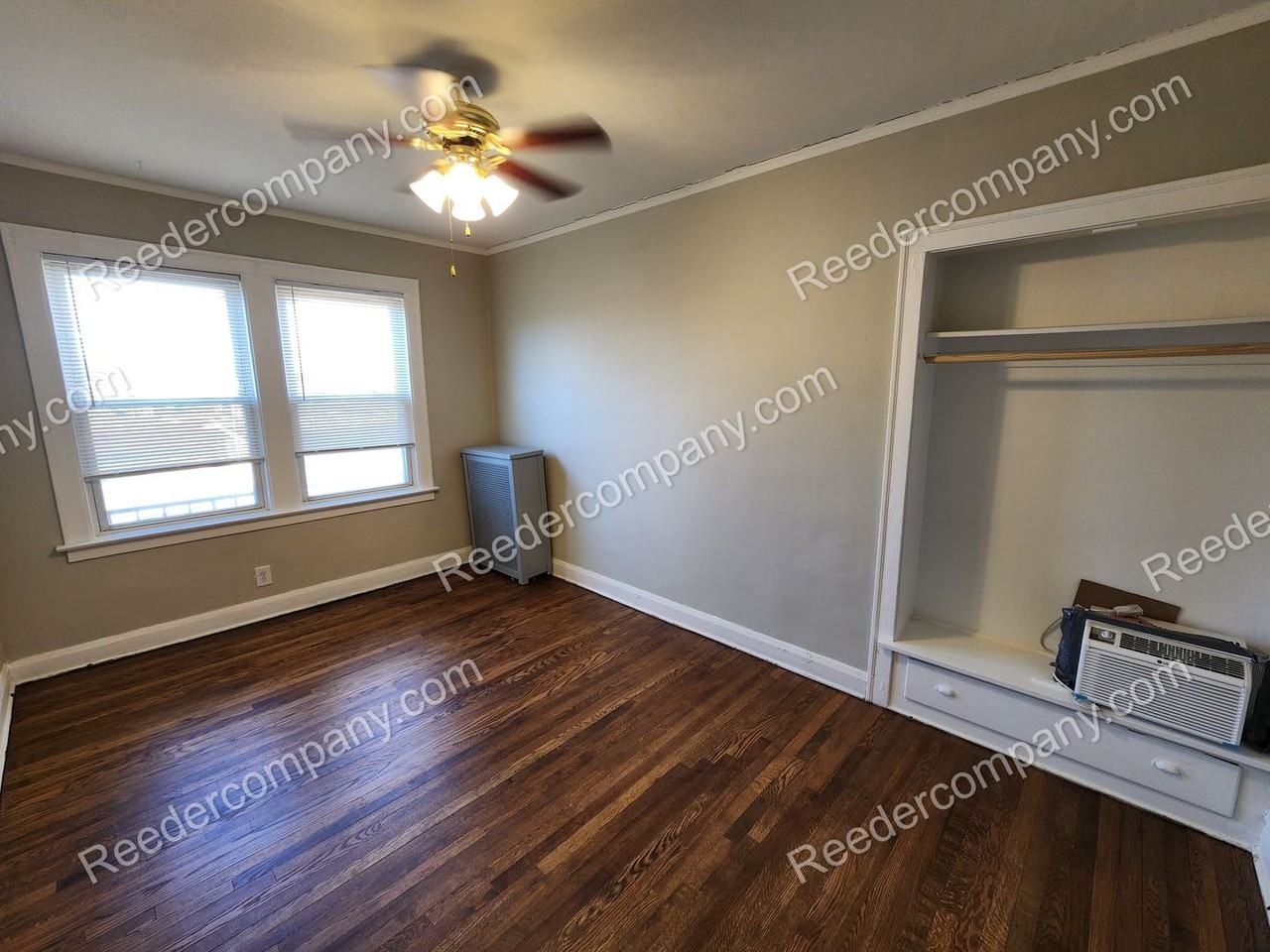 1020 119th Street - Photo 5 of 21