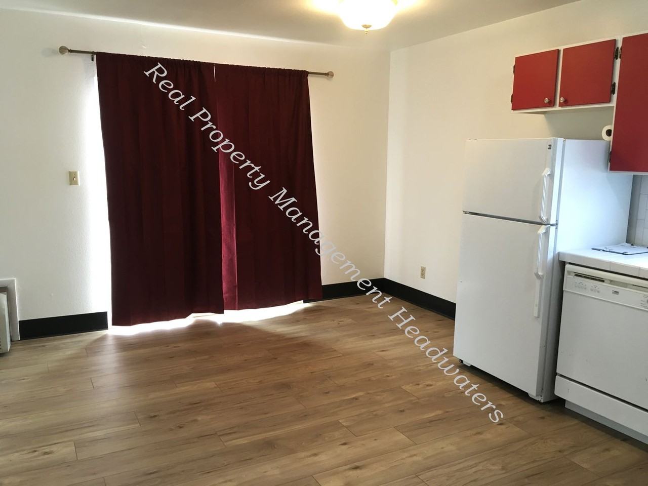 Fee St 401 & 403 - Photo 2 of 10