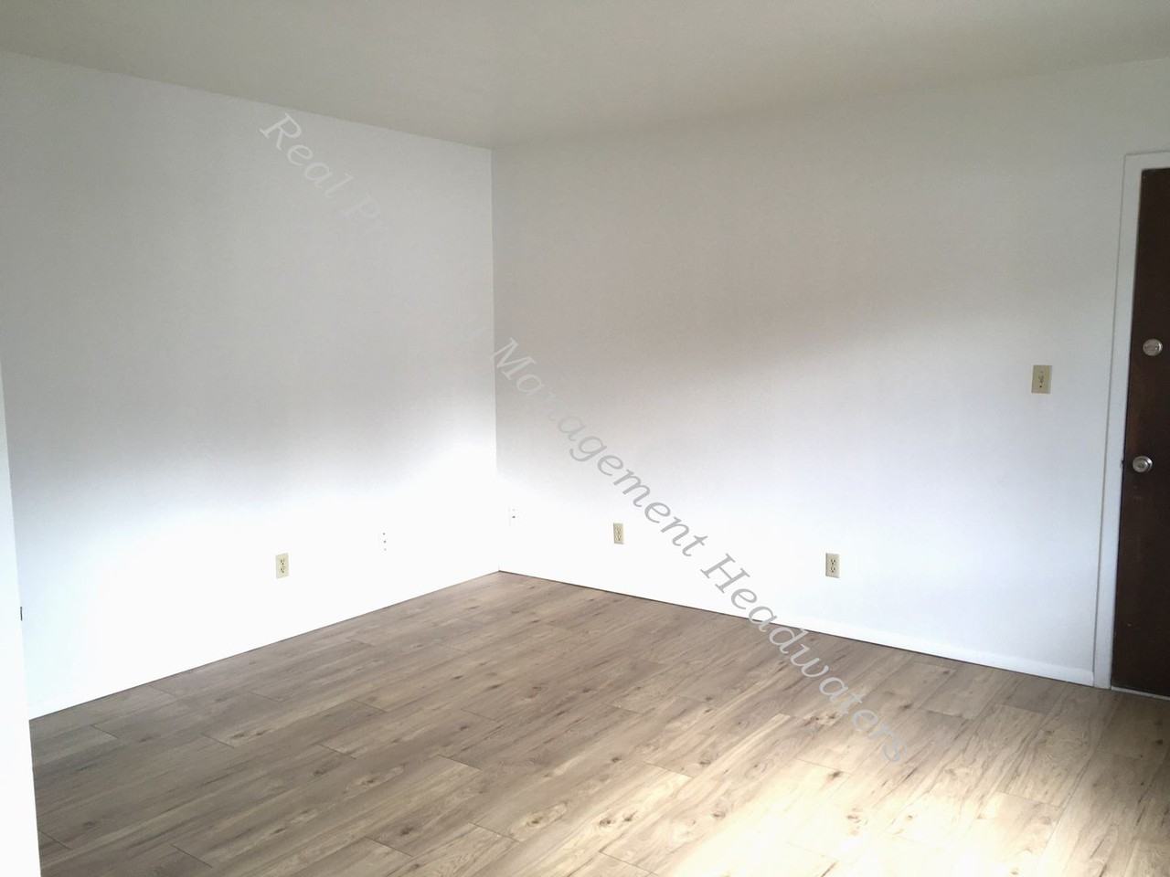 Fee St 401 & 403 - Photo 3 of 10