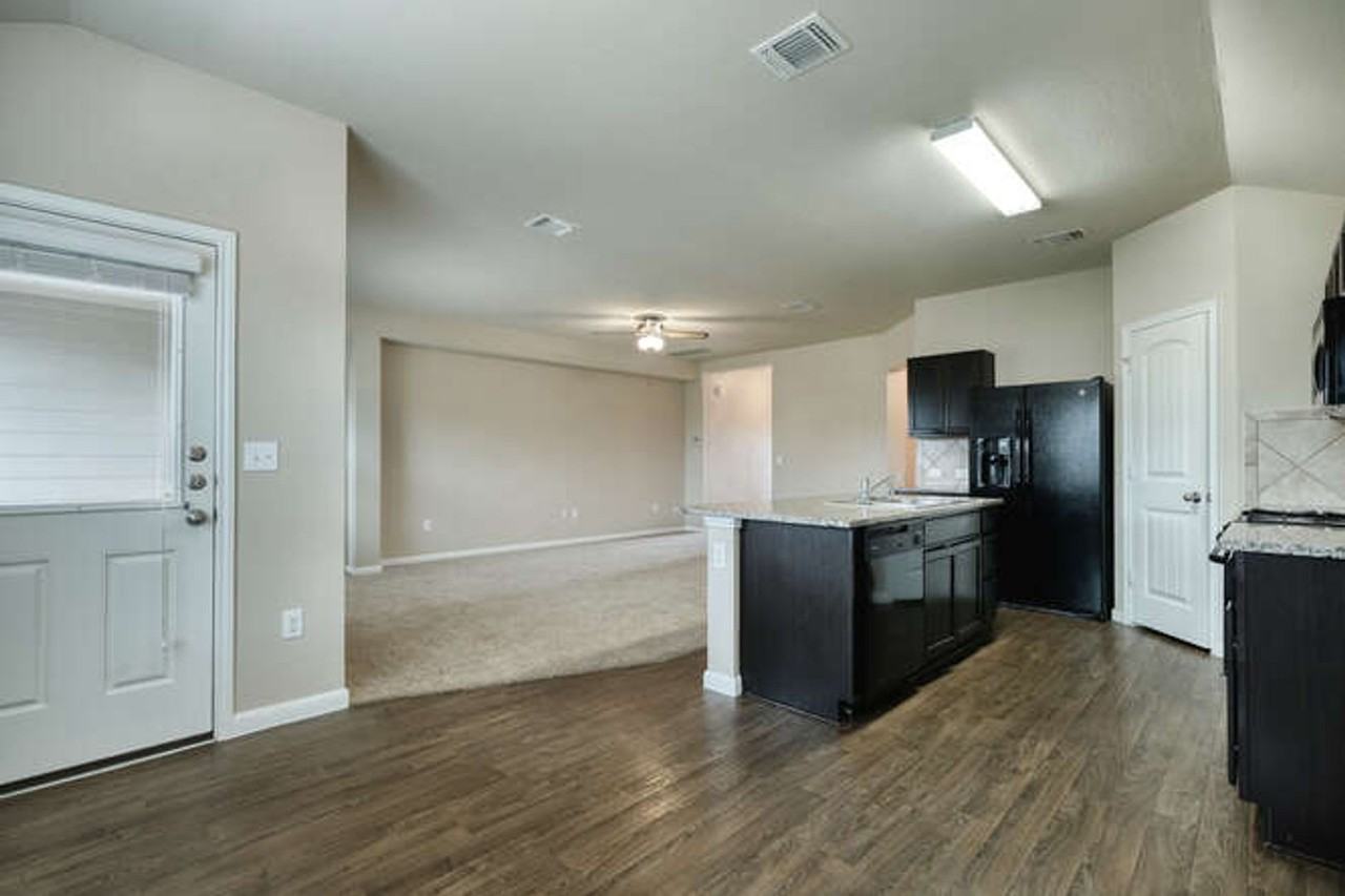 232 Voss - Photo 6 of 15