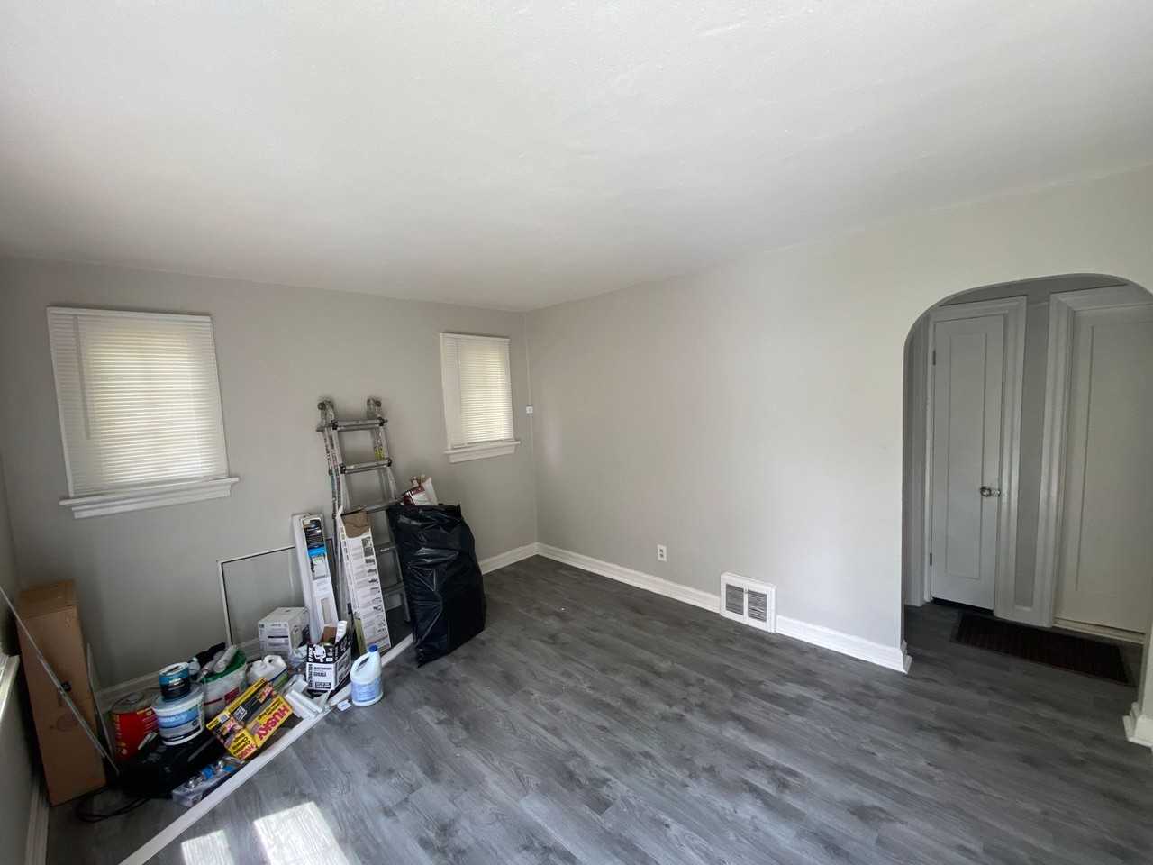 10053 Dorothy Avenue - Photo 2 of 12