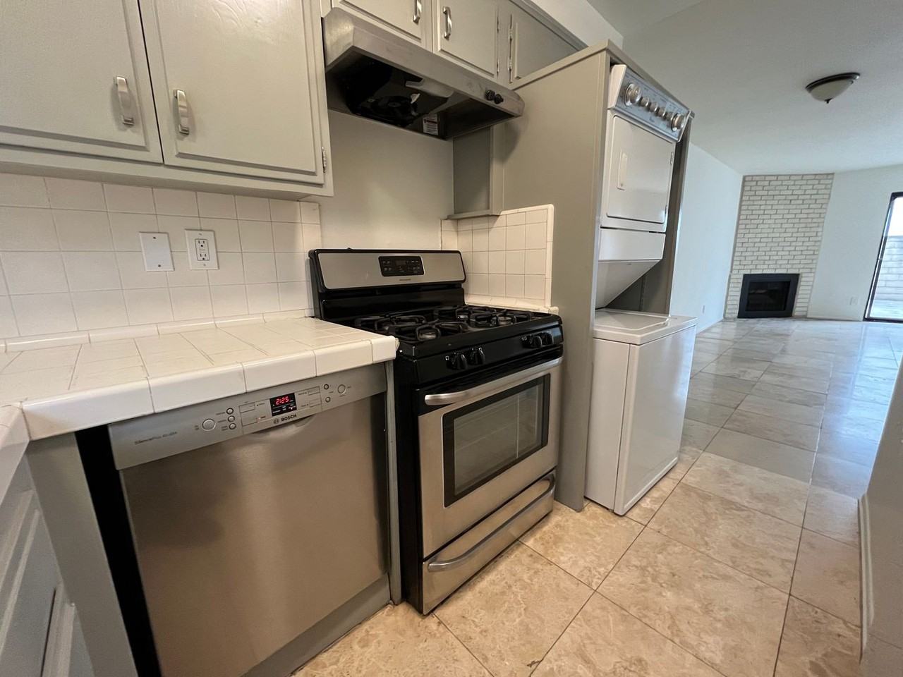 3722 3722 Hughes Ave. #4 - Photo 3 of 11