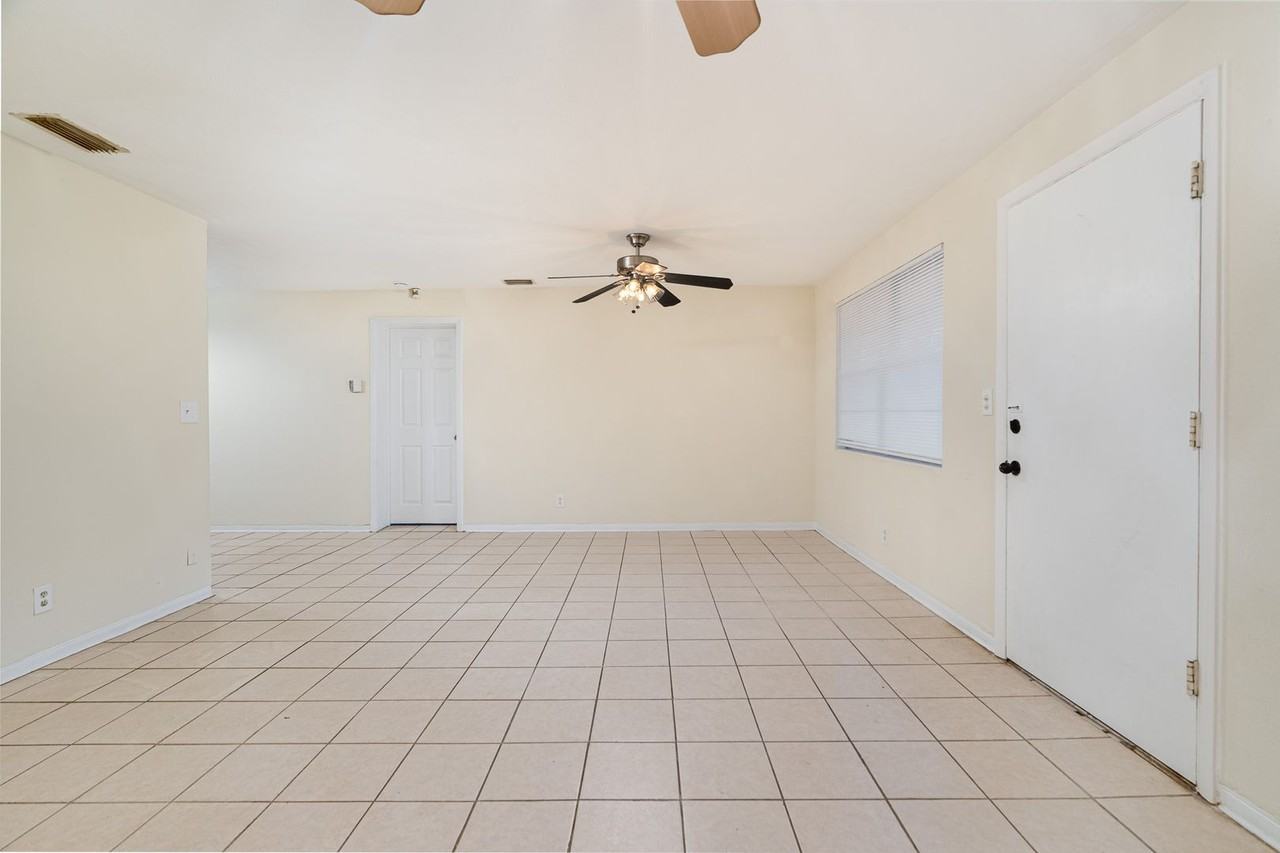 1012 Cadillac Dr - Photo 4 of 23