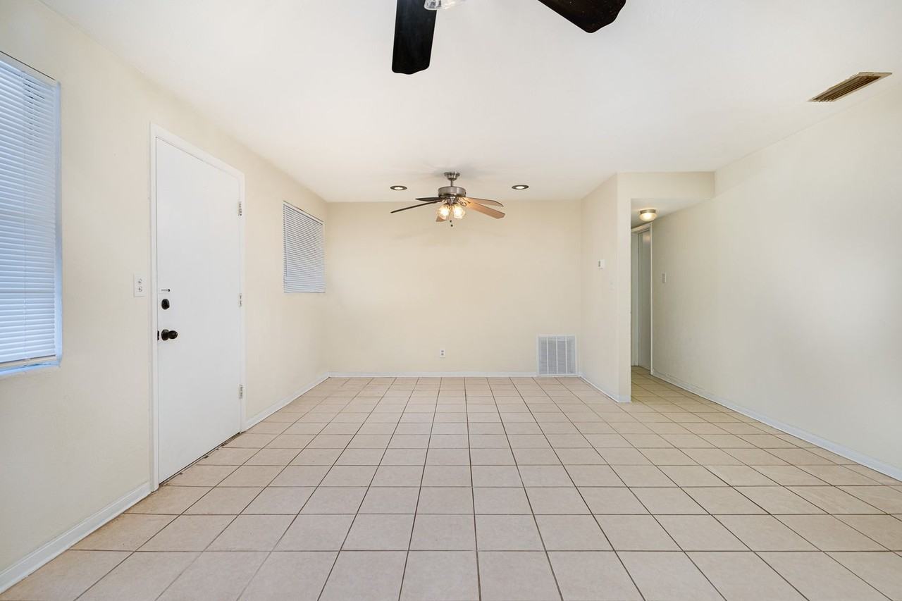 1012 Cadillac Dr - Photo 5 of 23