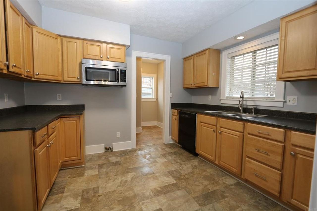 909 E Fairview Ave - Photo 6 of 18