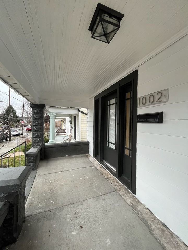 1002 S Shelby St - Photo 2 of 19