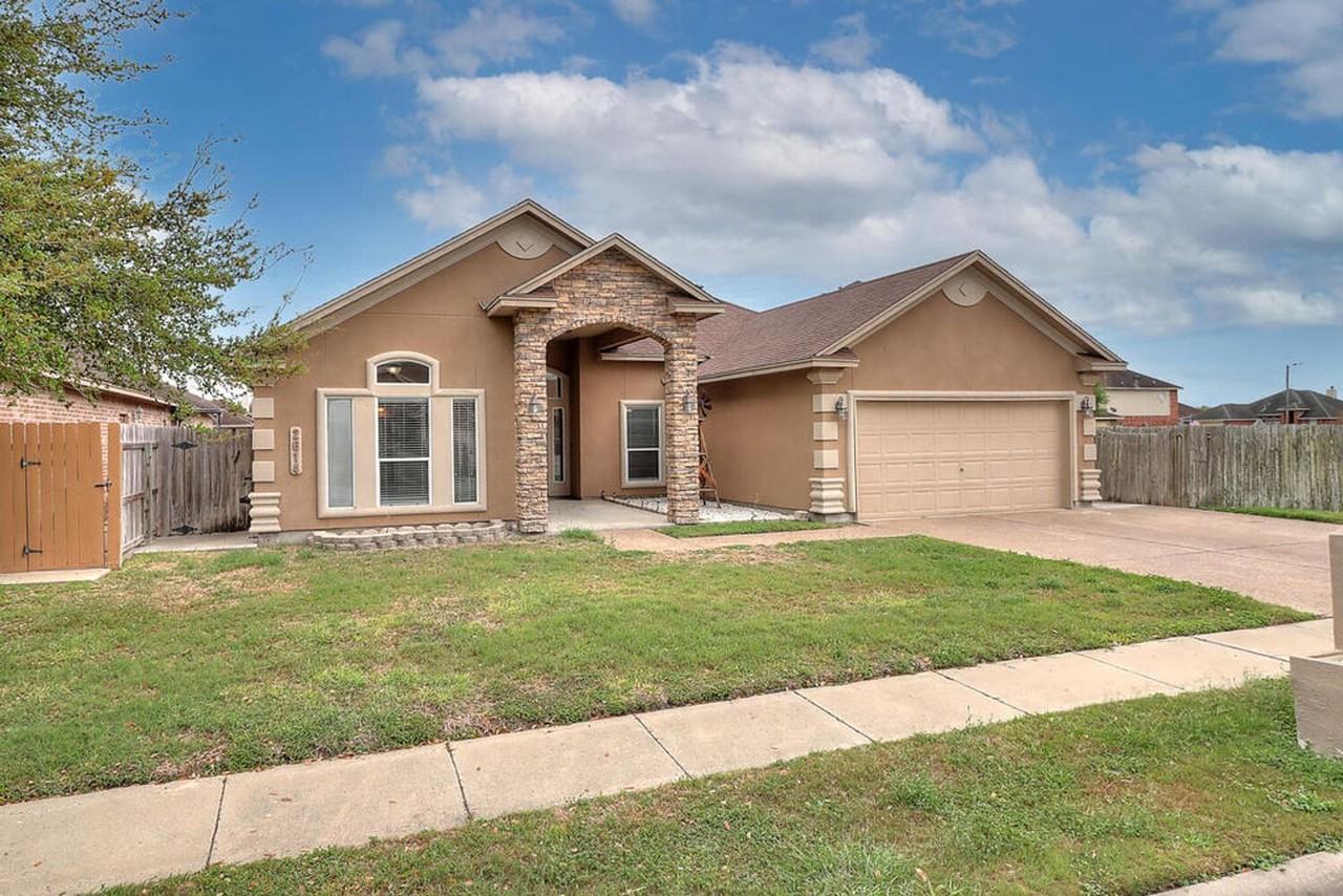 2614 Wool Dr - Photo 3 of 50