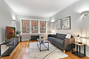 featured image of 5119 W Montrose Ave #B