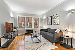 5119 W Montrose Ave #B - Photo 1 of 1