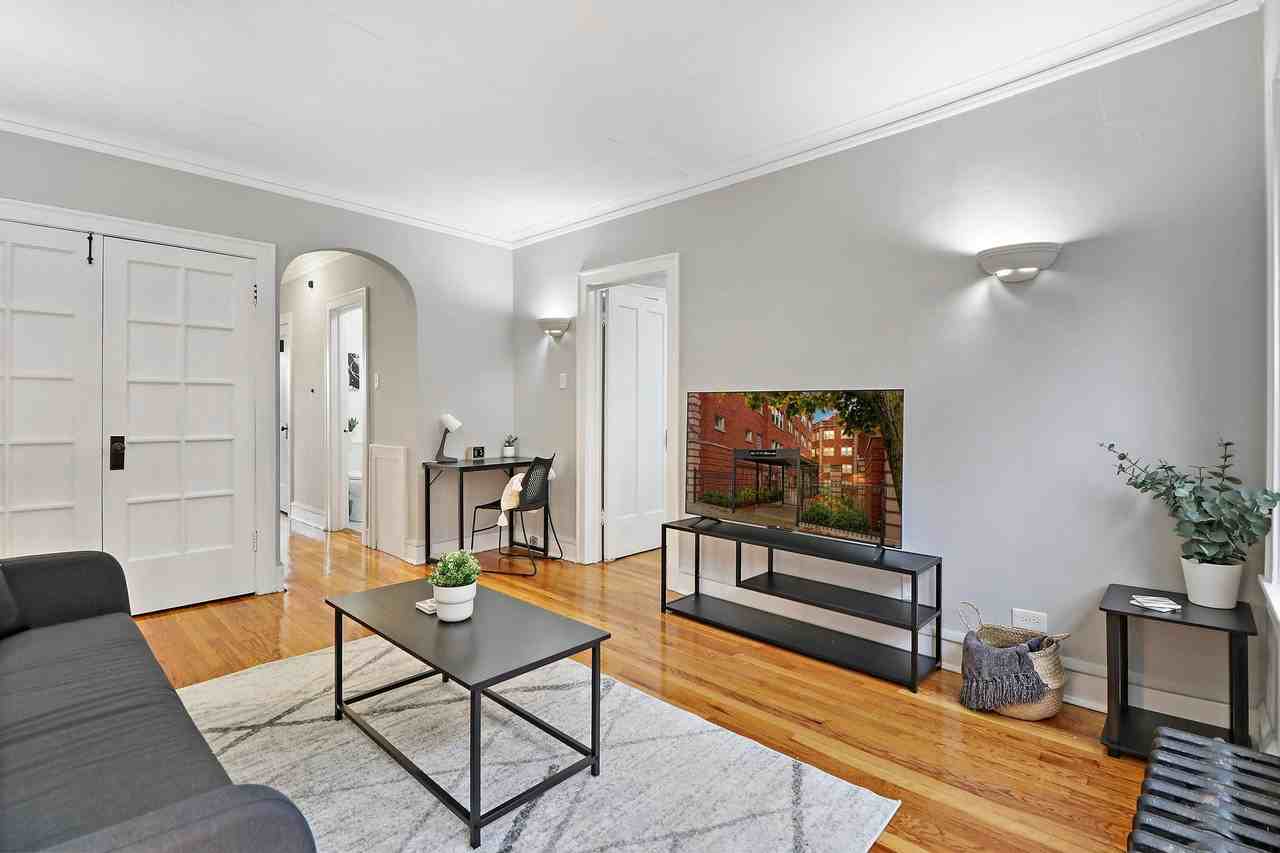 5119 W Montrose Ave #B - Photo 2 of 14