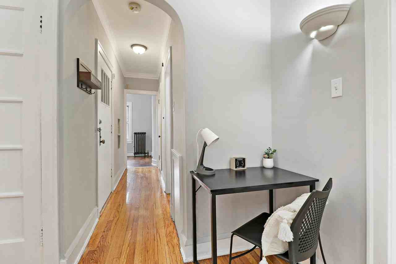 5119 W Montrose Ave #B - Photo 3 of 14