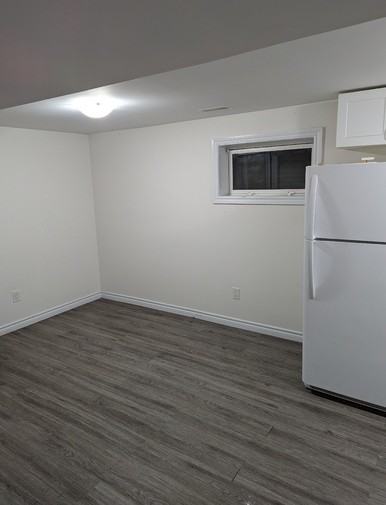 144 Puget St #B - Photo 2 of 6
