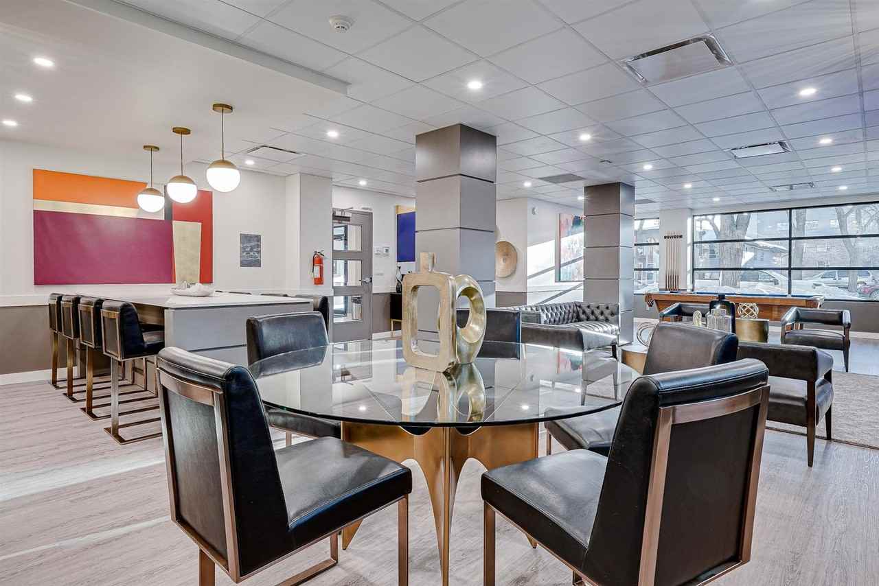 Dorchester Tower - Photo 2 of 14