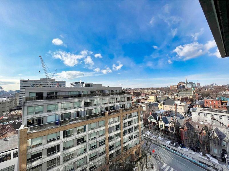 505 Richmond St W #709