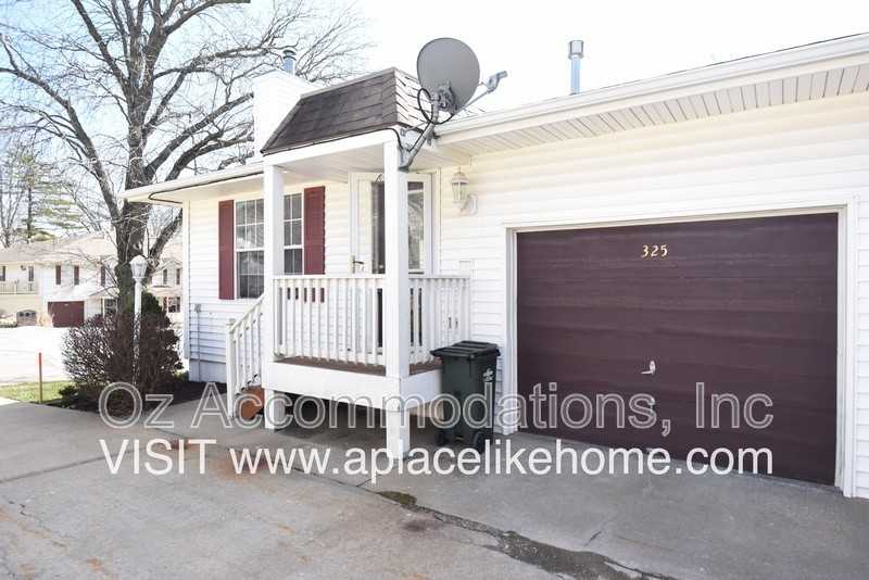 325 E Hansen Ct - Photo 2 of 7