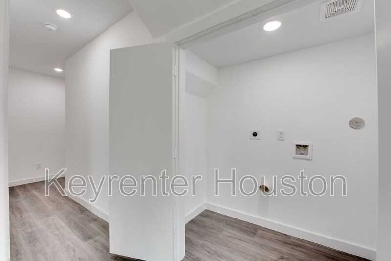 8126 Sterlingshire St #A - Photo 7 of 21