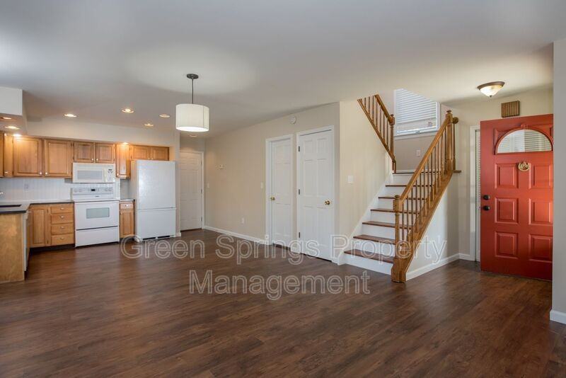 1439 Route 9P D - Photo 3 of 22