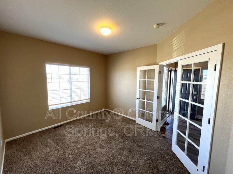 8397 Hames Dr - Photo 4 of 16