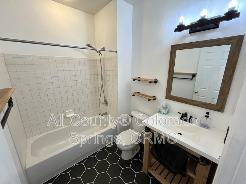 8397 Hames Dr - Photo 7 of 16