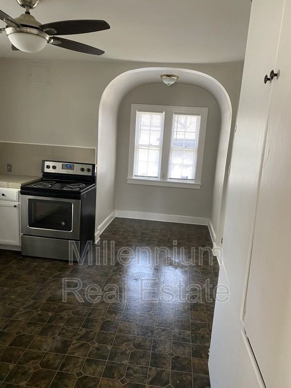 74 E Iroquois Rd - Photo 3 of 19