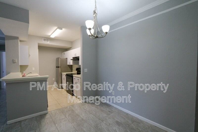 17101 Carrington Park Dr #405 - Photo 7 of 35