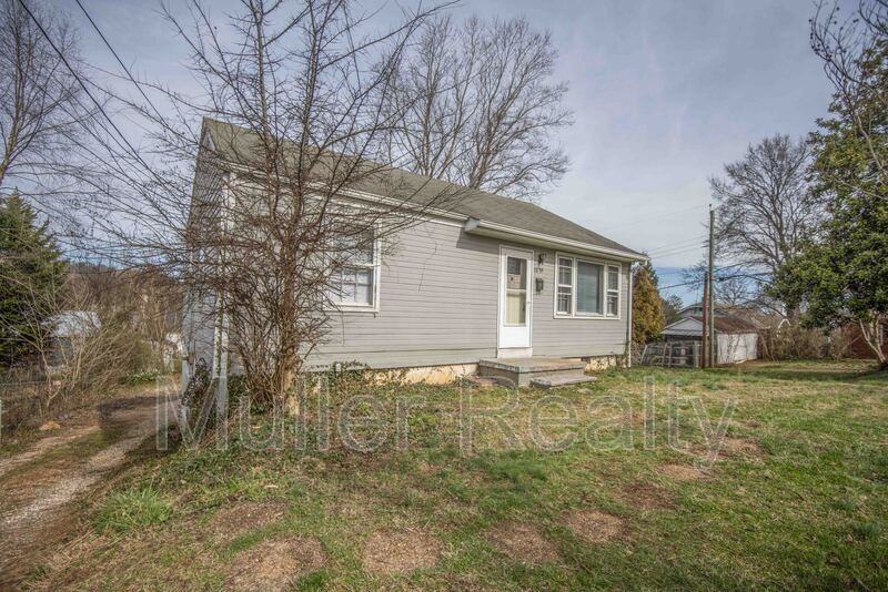 1039 Oglewood Ave - Photo 2 of 16