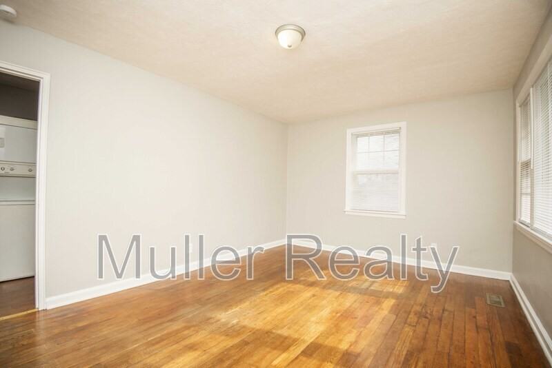 1039 Oglewood Ave - Photo 3 of 16