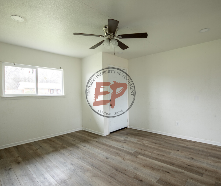 107 Shirley Drive - Photo 3 of 8