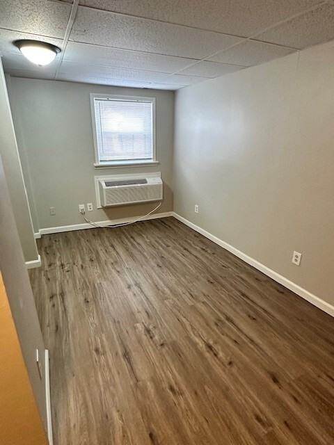 408 Northeast Westwind Drive #A - Photo 2 of 14