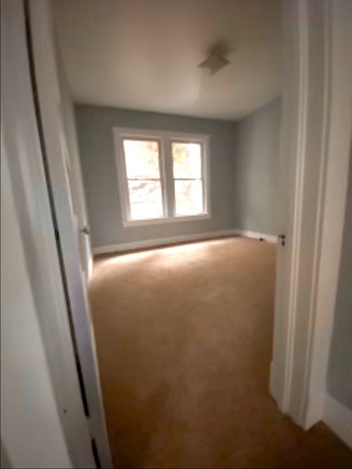 323 Baltimore Avenue - Photo 2 of 9