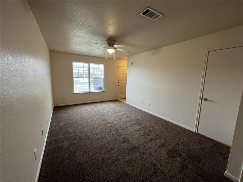 2811 Cantabrian Dr #B - Photo 4 of 20