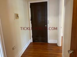 featured image of 292 Oxford St