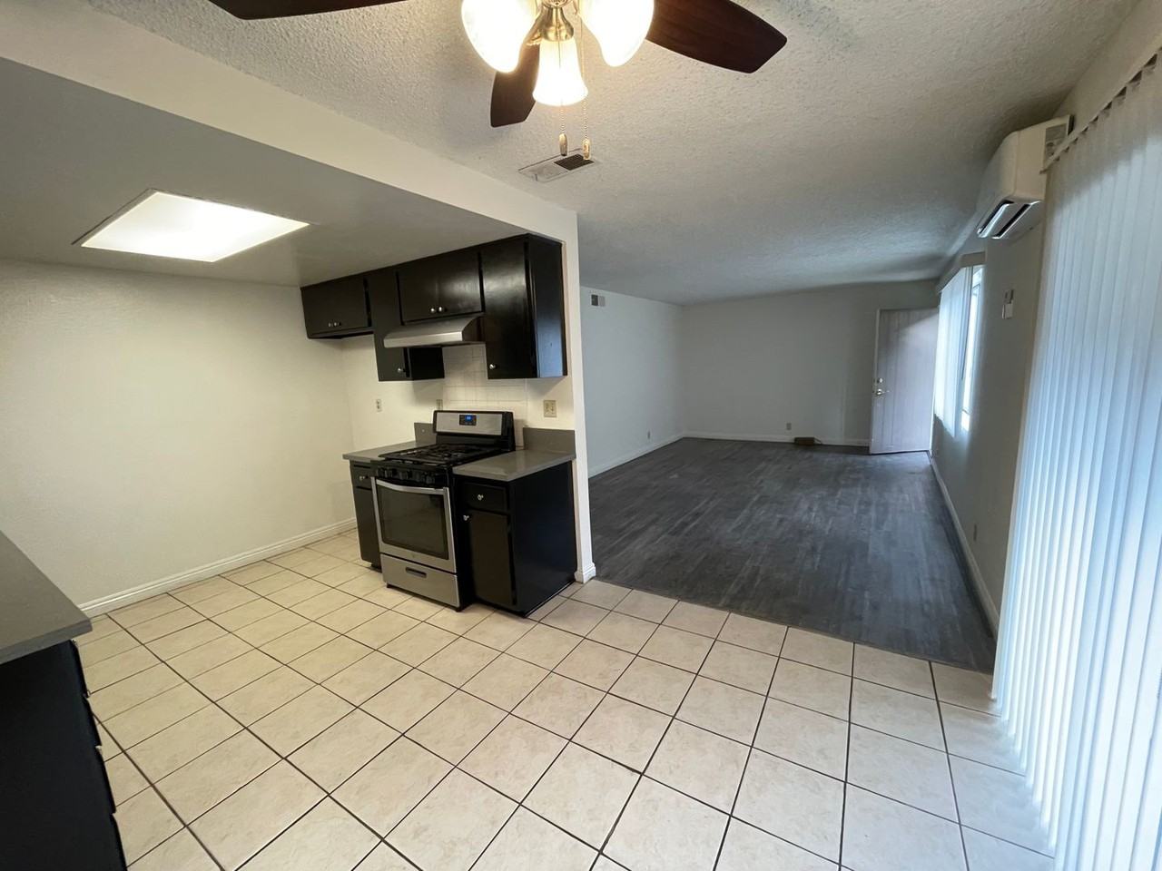 APT NICHOLSON GARDEN - Photo 7 of 19