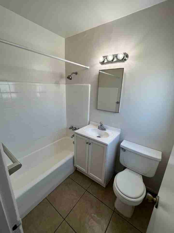 2577 Broadway - Photo 6 of 6