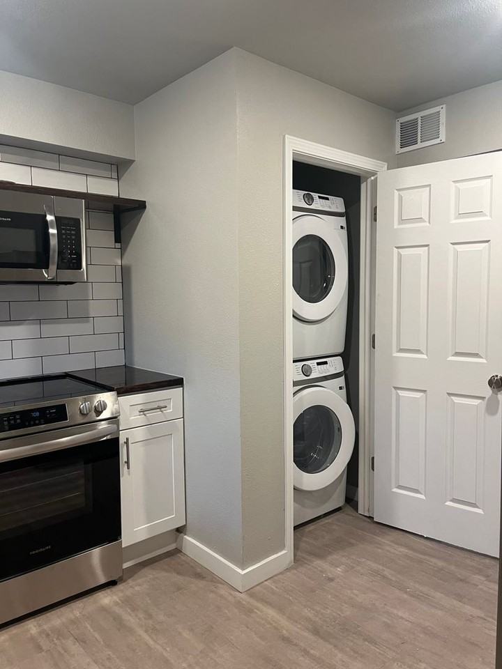 Arlington Court Complex - Photo 6 of 15