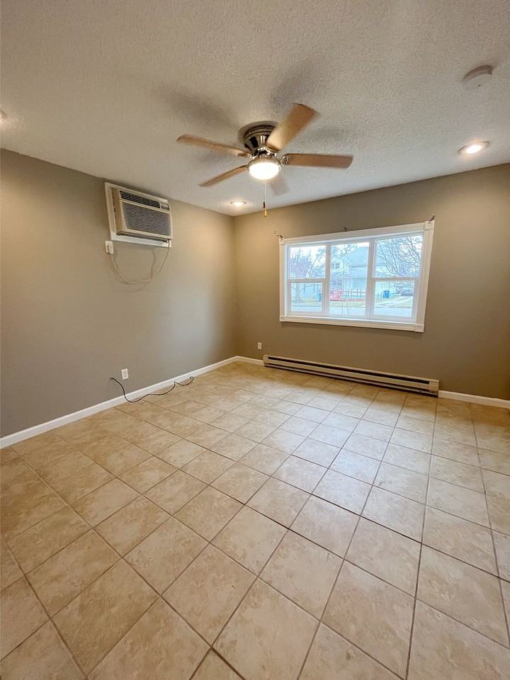 415 E Young Ave - Photo 3 of 10