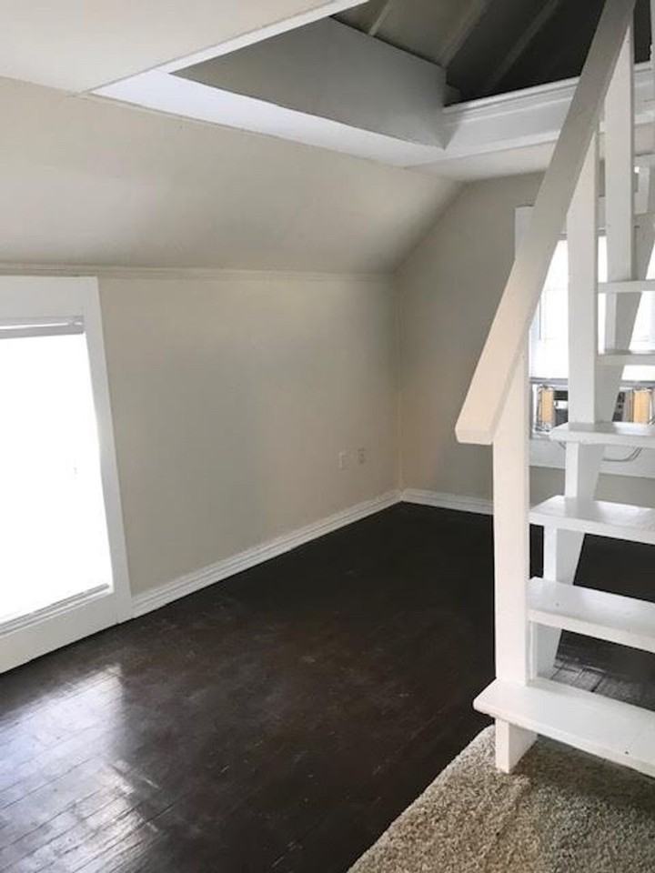 1906 Austin Ave - Photo 2 of 7