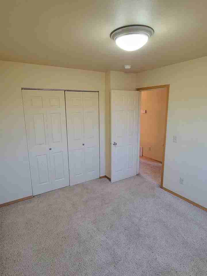 975 North River Rock Drive - Photo 5 of 16