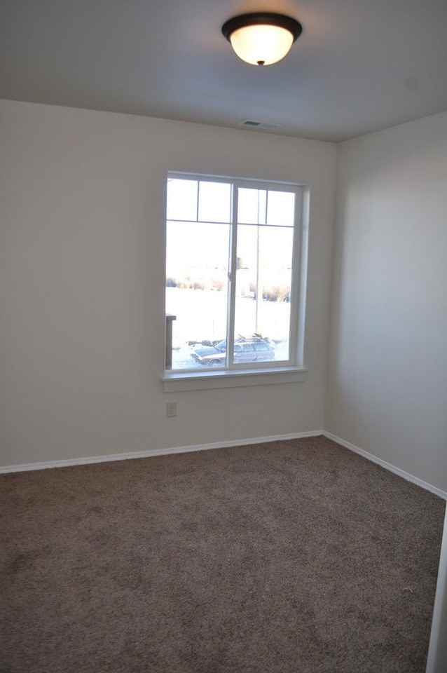 5653 Saxon Way - Photo 3 of 29