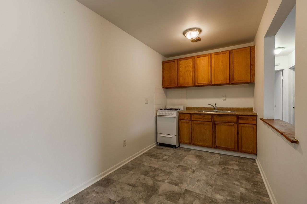 Greenbriar - Photo 4 of 7