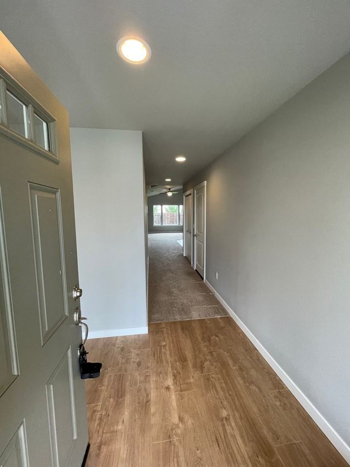 1450 Northgate Dr - Photo 3 of 29