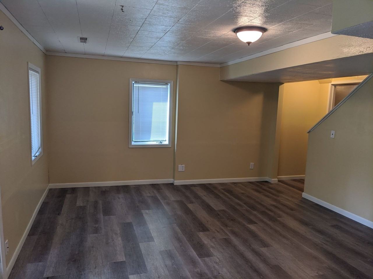 2130 10th St - Photo 2 of 26