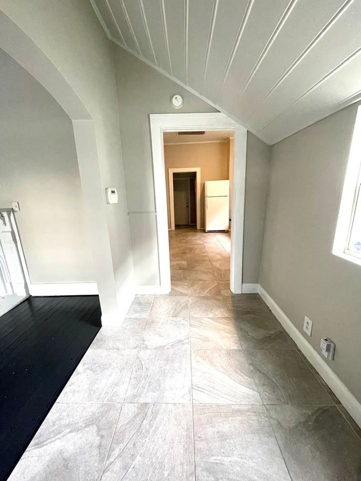 1808 10th Ave N - Photo 2 of 19