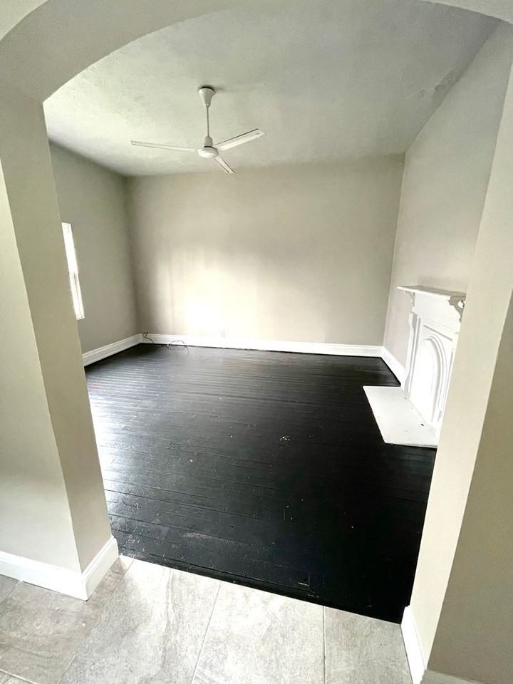 1808 10th Ave N - Photo 3 of 19