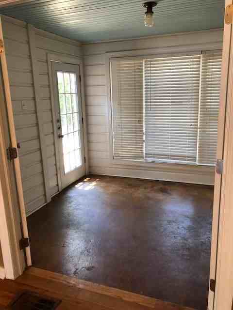 1234 Santos St - Photo 3 of 23