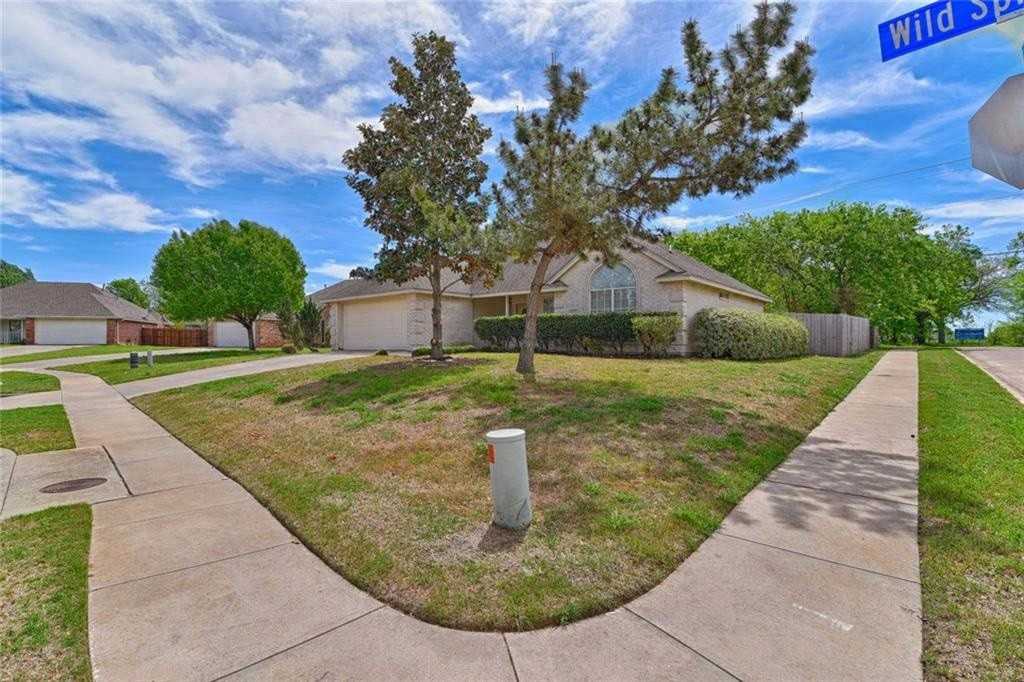 502 Wild Springs Dr - Photo 2 of 18