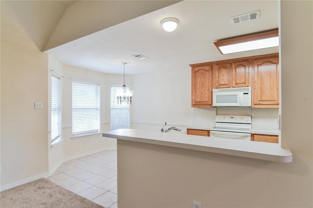 502 Wild Springs Dr - Photo 3 of 18