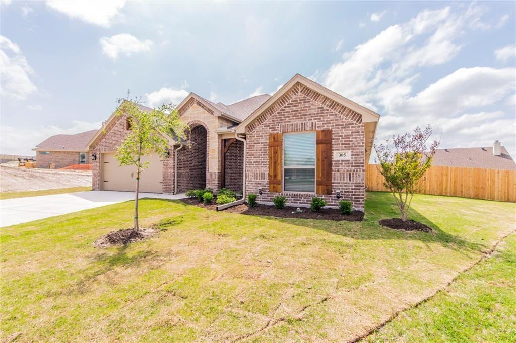 305 Jasmine Ct - Photo 3 of 18