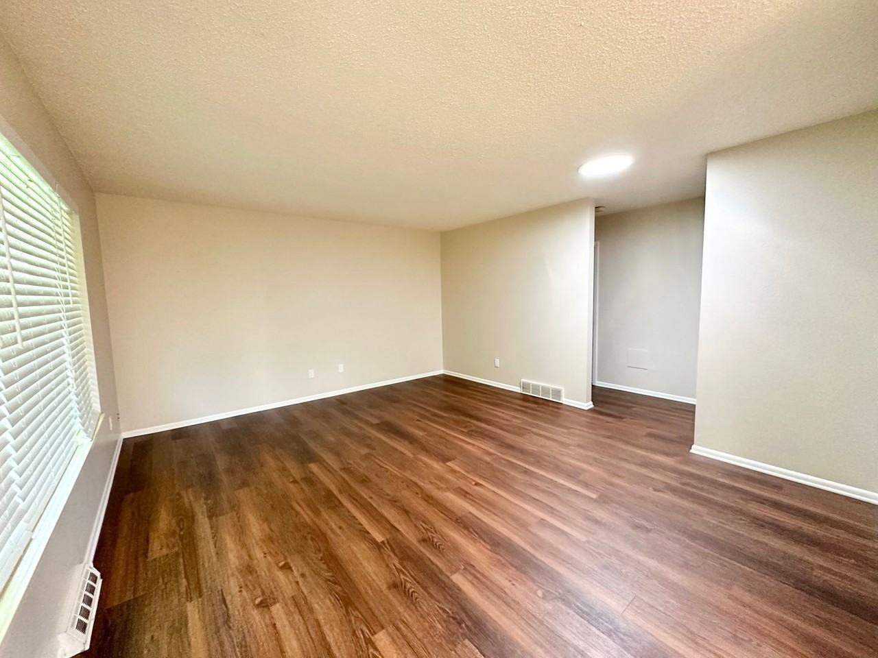 2623 Leisure Dr - Photo 2 of 14