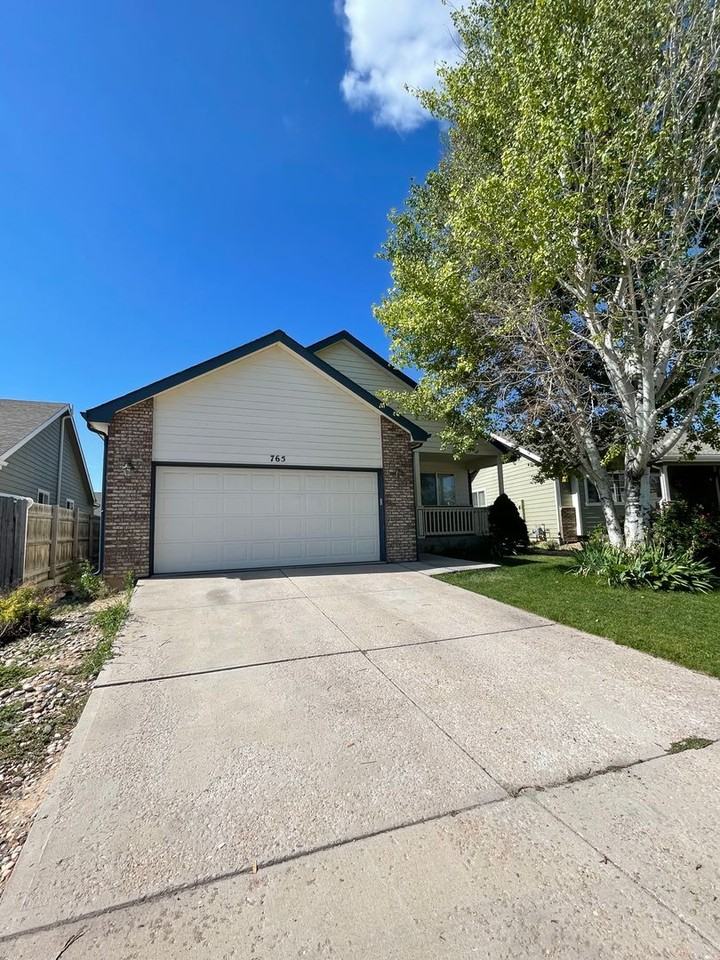 765 Bluegrass Way - Photo 2 of 24